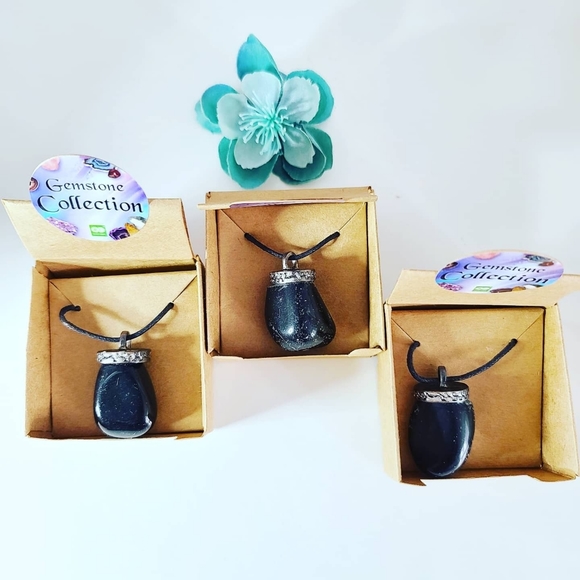 SALE/Black Onyx Pendants in a gift box 🎁 - Picture 2 of 2